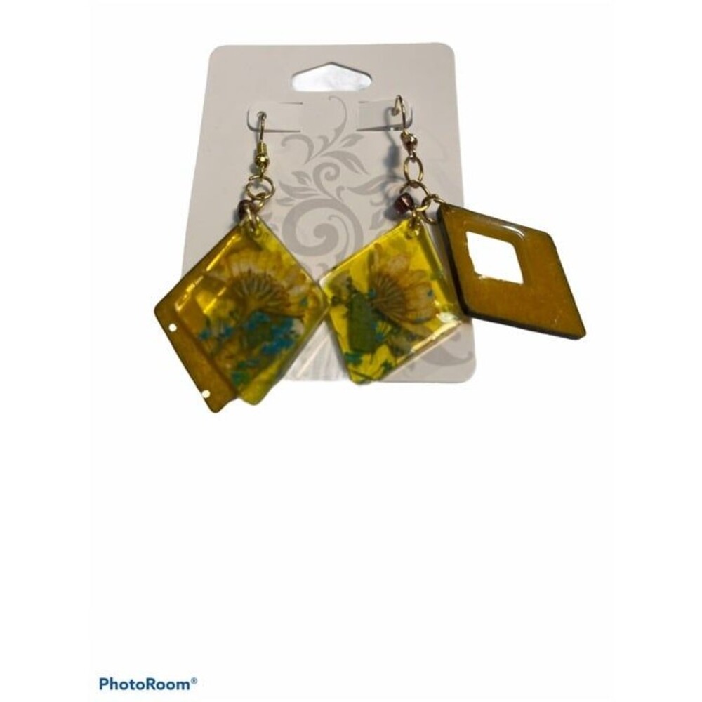 Double triangle yellow earrings